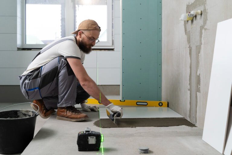 La garantie décennale couvre-t-elle le carrelage posé sur un ouvrage existant ?